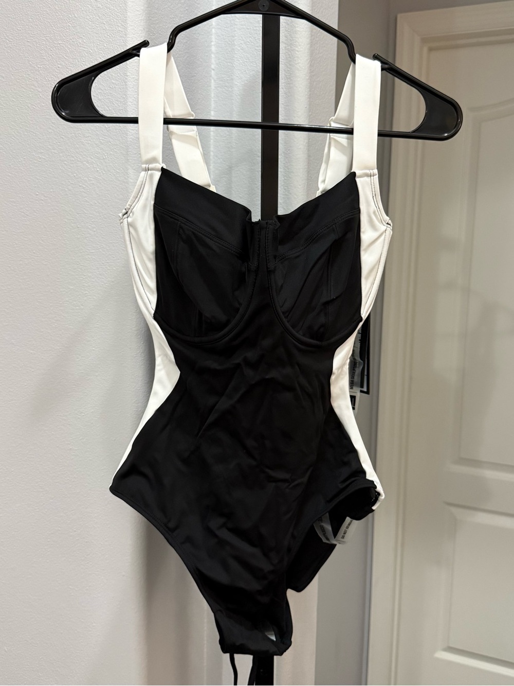 TA3 Lifty Contour One Piece Swimsuit Black White Small Reg/Long H/I Cup NWT